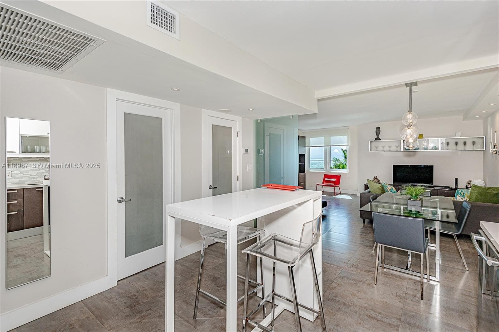 2301 Collins Ave # 723, Miami Beach, FL 33139 photo 2