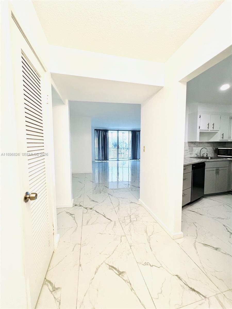 1710 NE 191st St # 3, Miami FL 33179 photo 4