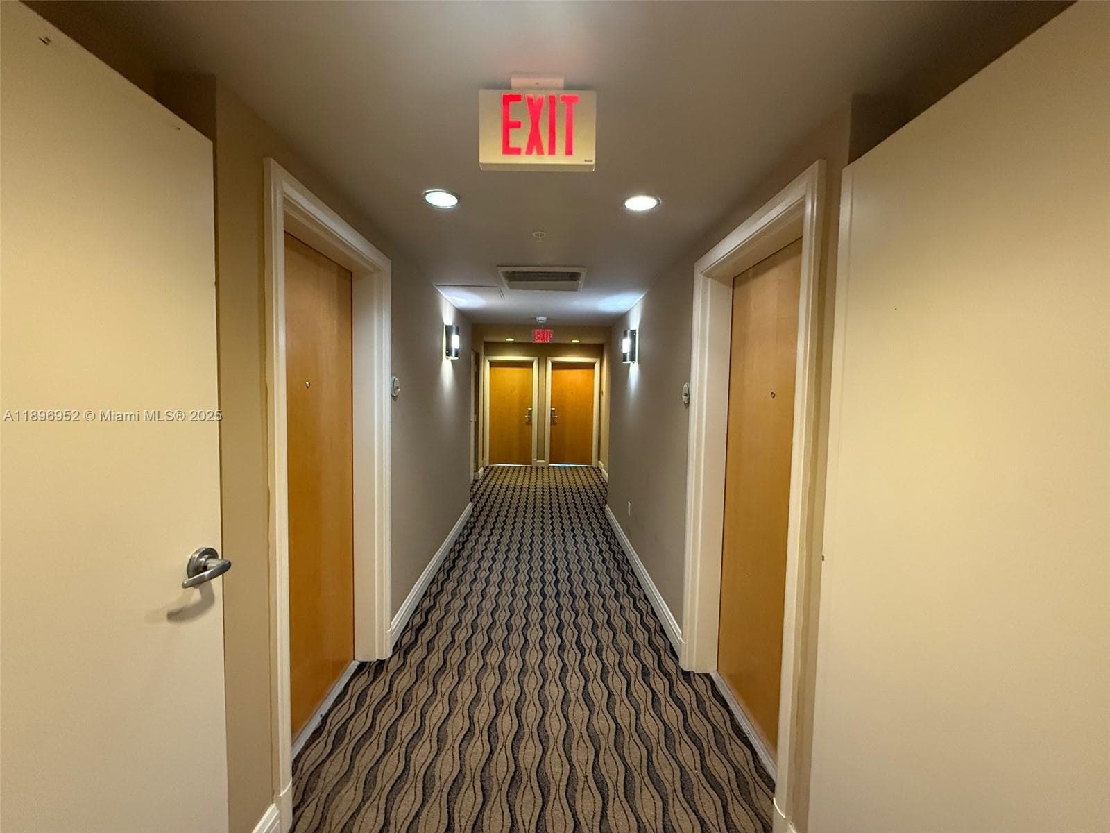 244 Biscayne Blvd # 3708, Miami FL 33132 photo 3