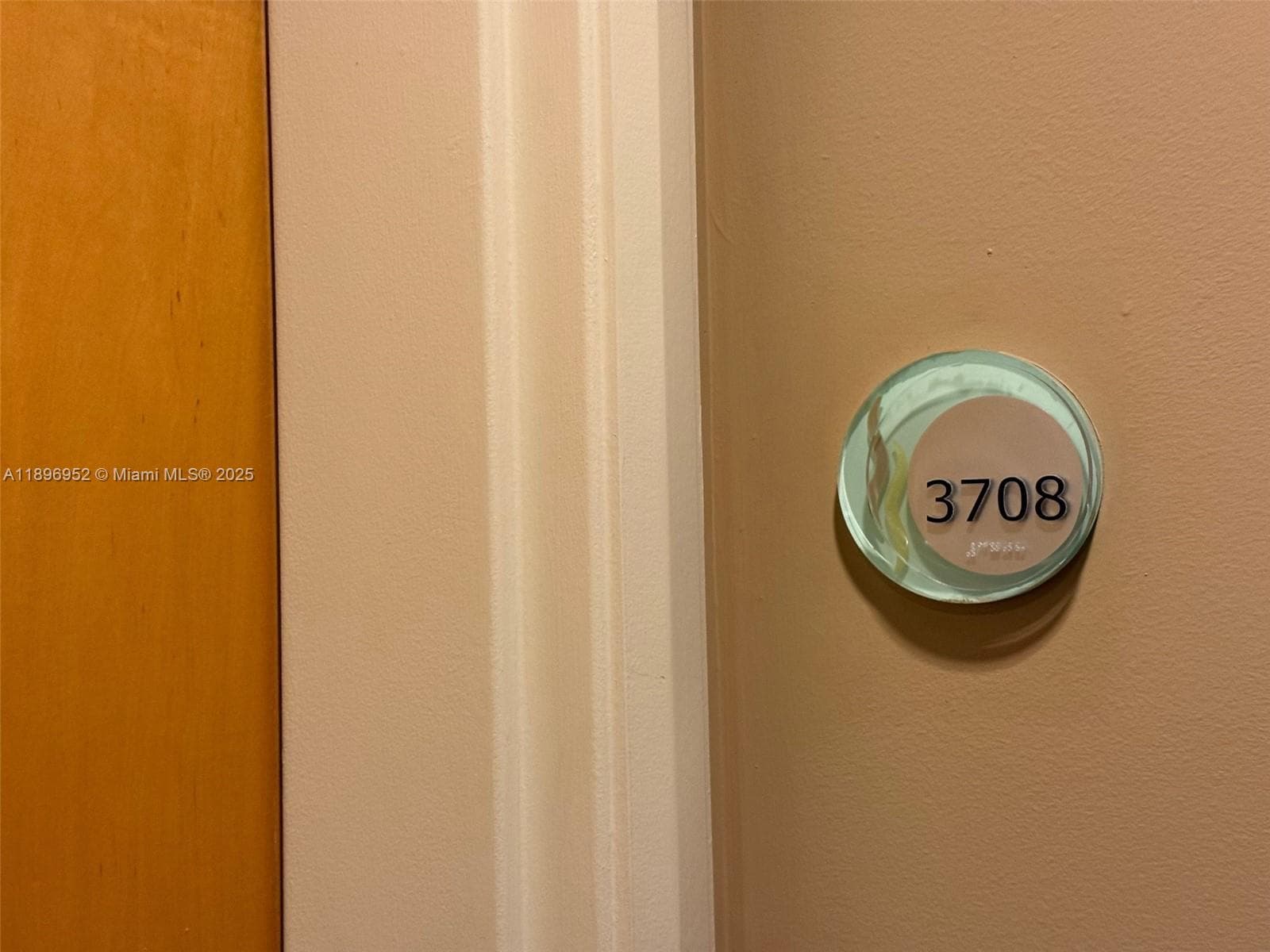 244 Biscayne Blvd # 3708, Miami FL 33132 photo 4