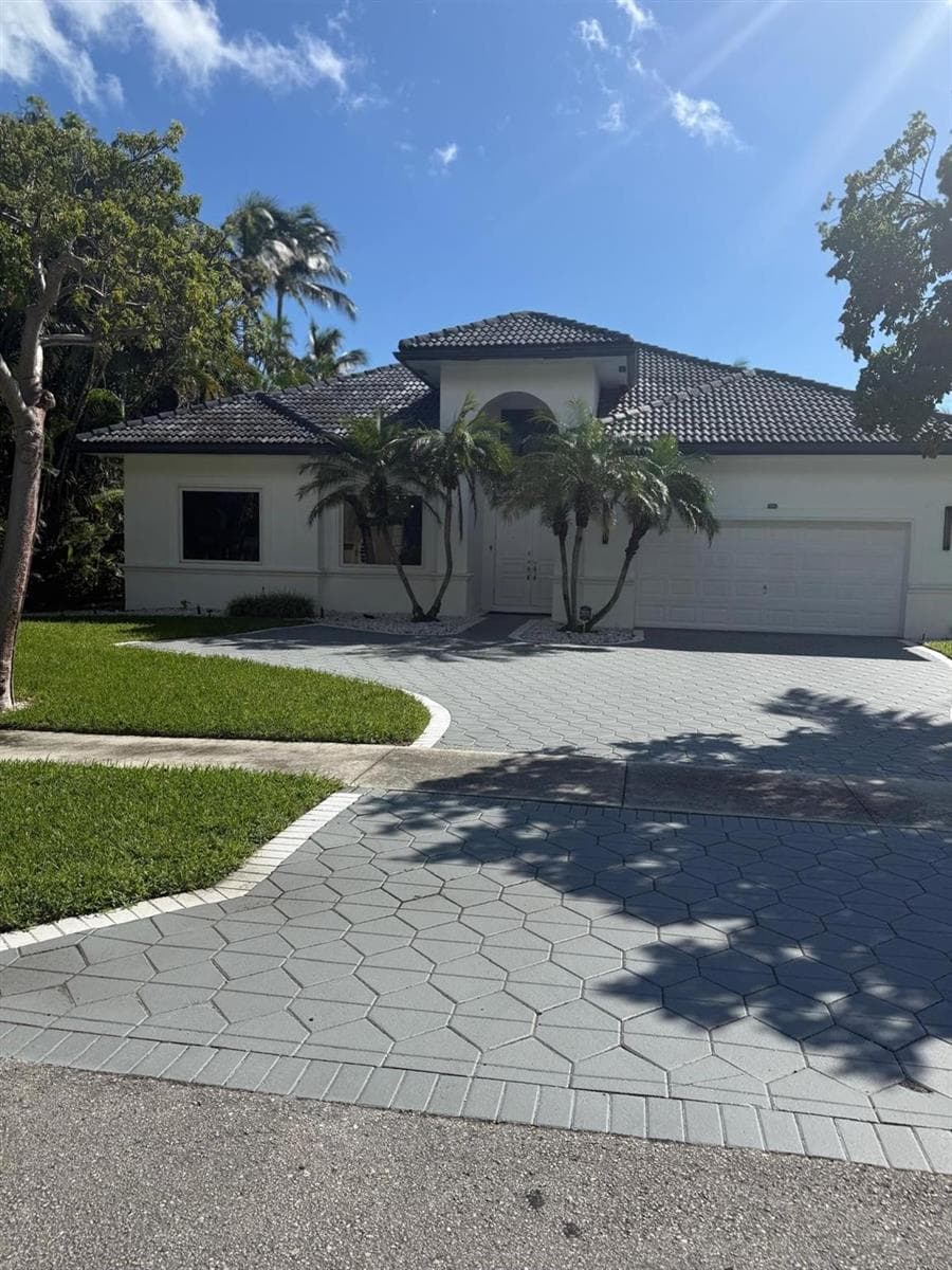 830 Bailey Street, Boca Raton FL 33487 photo 2