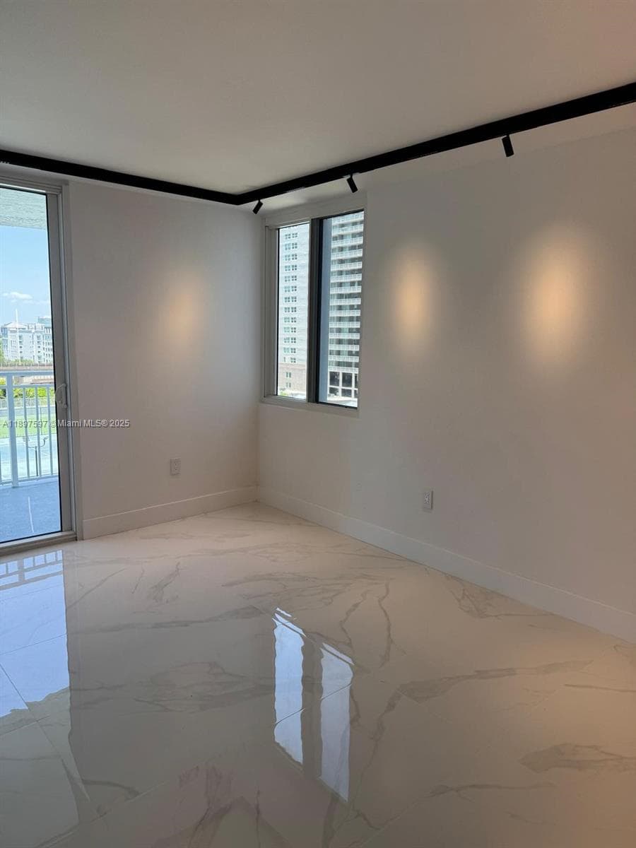 800 N Miami Ave # E-901, Miami, FL 33136 photo 4