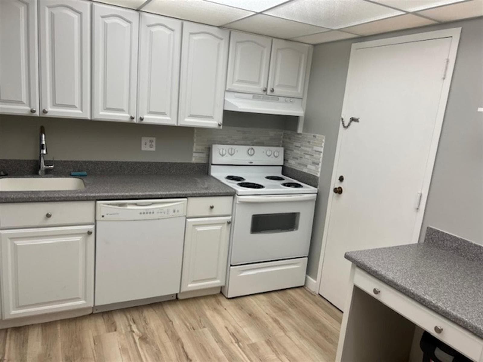 3720 Inverrary Drive # 1t, Lauderhill FL 33319 photo 3