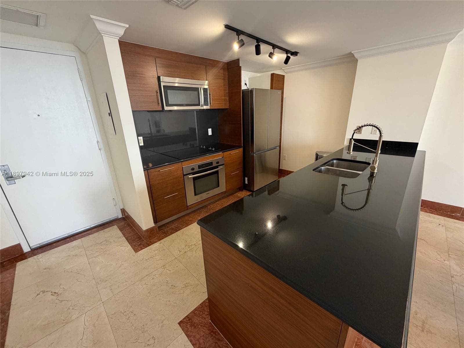 50 Biscayne Blvd # 5211, Miami FL 33132 photo 4