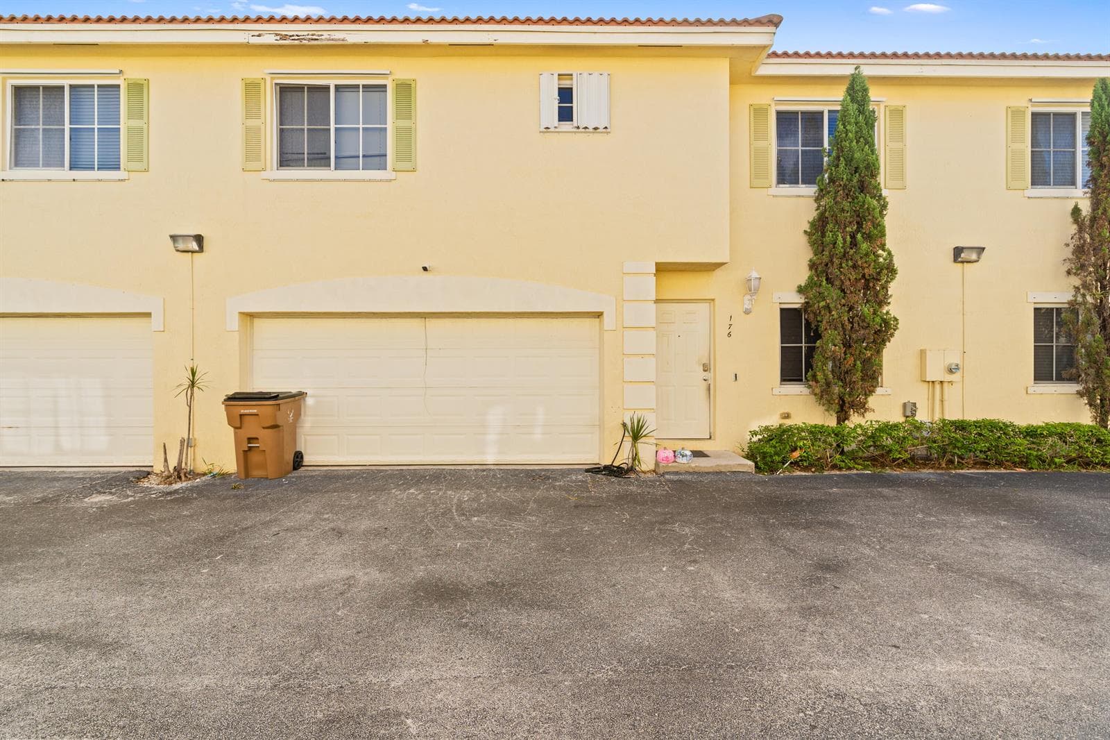 176 SE 2nd Street SE, Deerfield Beach FL 33441 photo 2