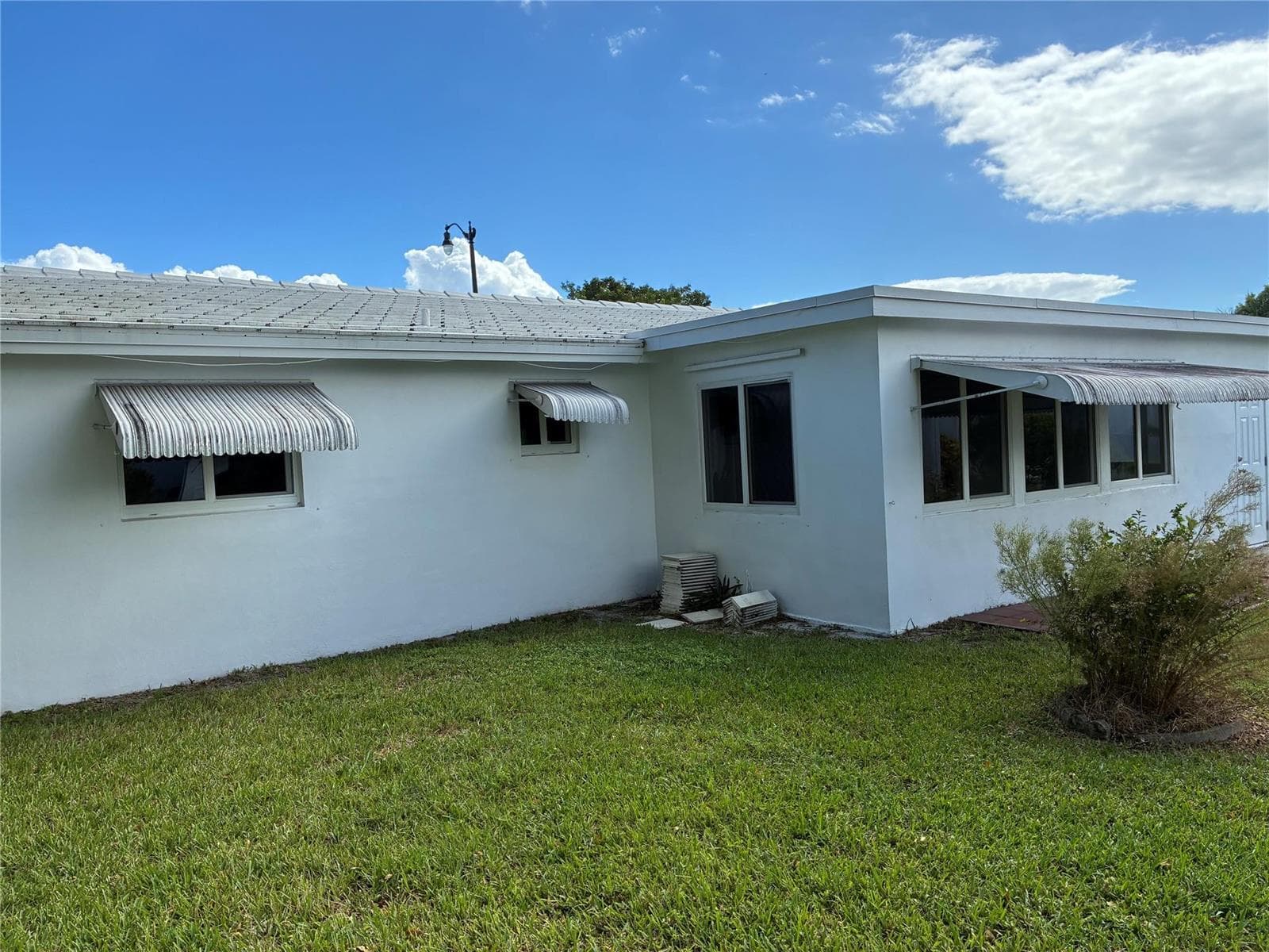 3021 E Golf Boulevard, Pompano Beach FL 33064 photo 2