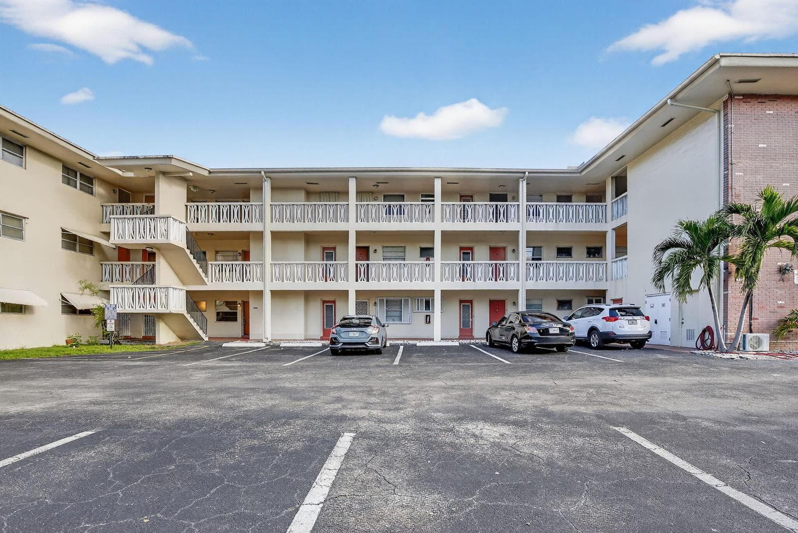 4770 NW 10th Court # 104, Plantation FL 33313 photo 2
