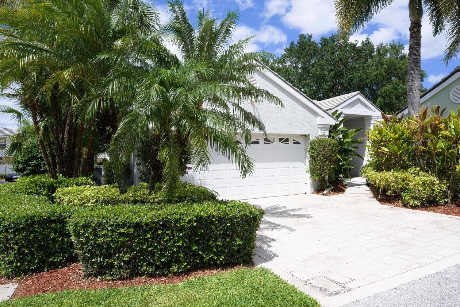32 Admirals Court, Palm Beach Gardens FL 33418 photo 3