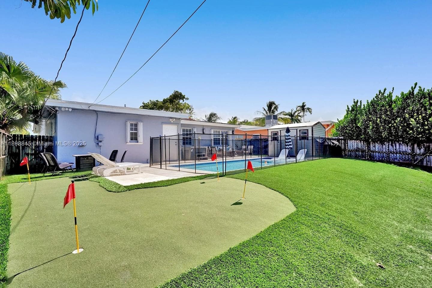 1305 Funston St, Hollywood FL 33019 photo 3