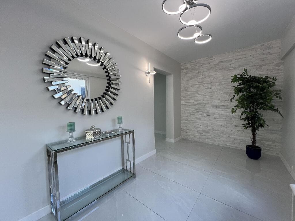 1042 Tyler Street, Hollywood FL 33019 photo 3