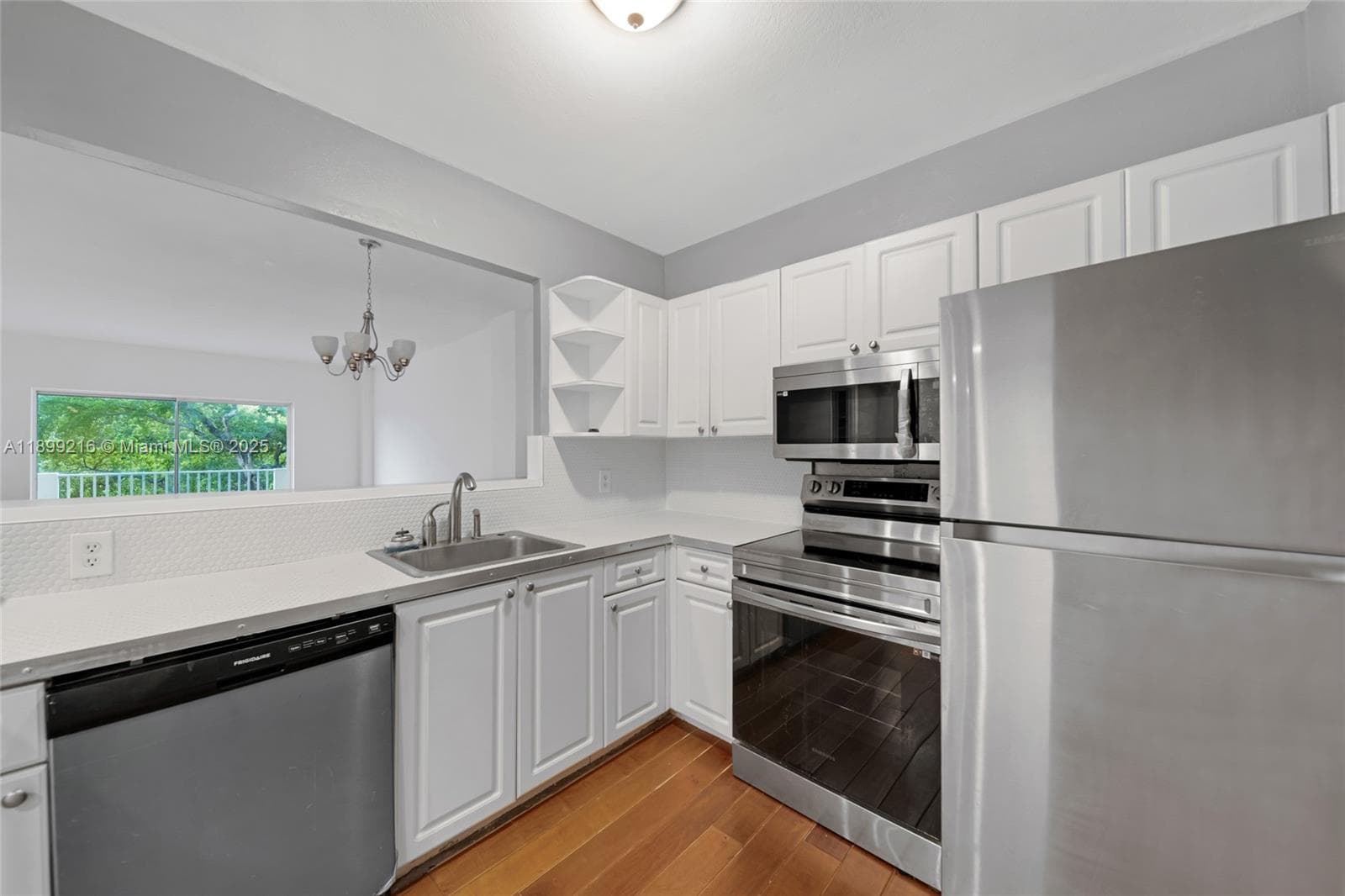 1455 N Treasure Dr # 3K, North Bay Village FL 33141 photo 3