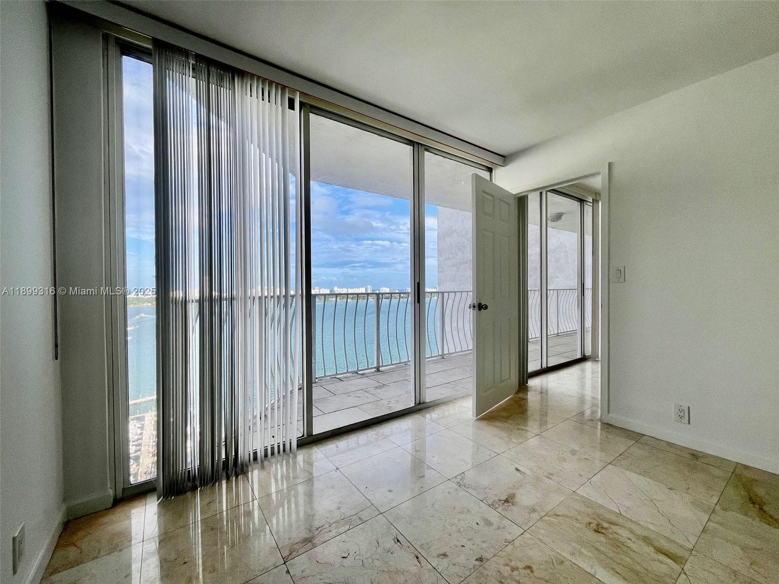 7601 E Treasure Dr # 2308, North Bay Village FL 33141 photo 3