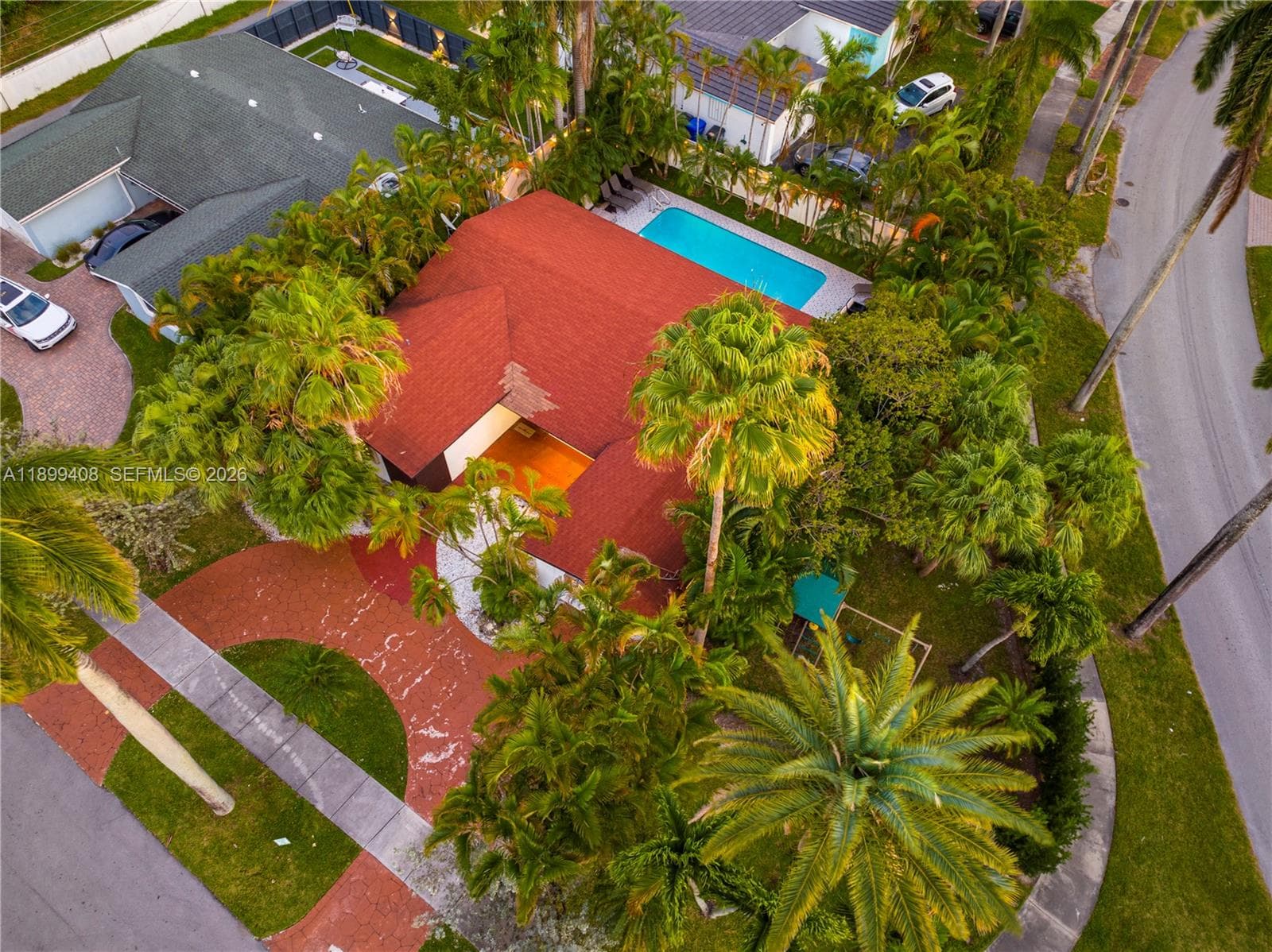 1244 Garfield St, Hollywood FL 33019 photo 2