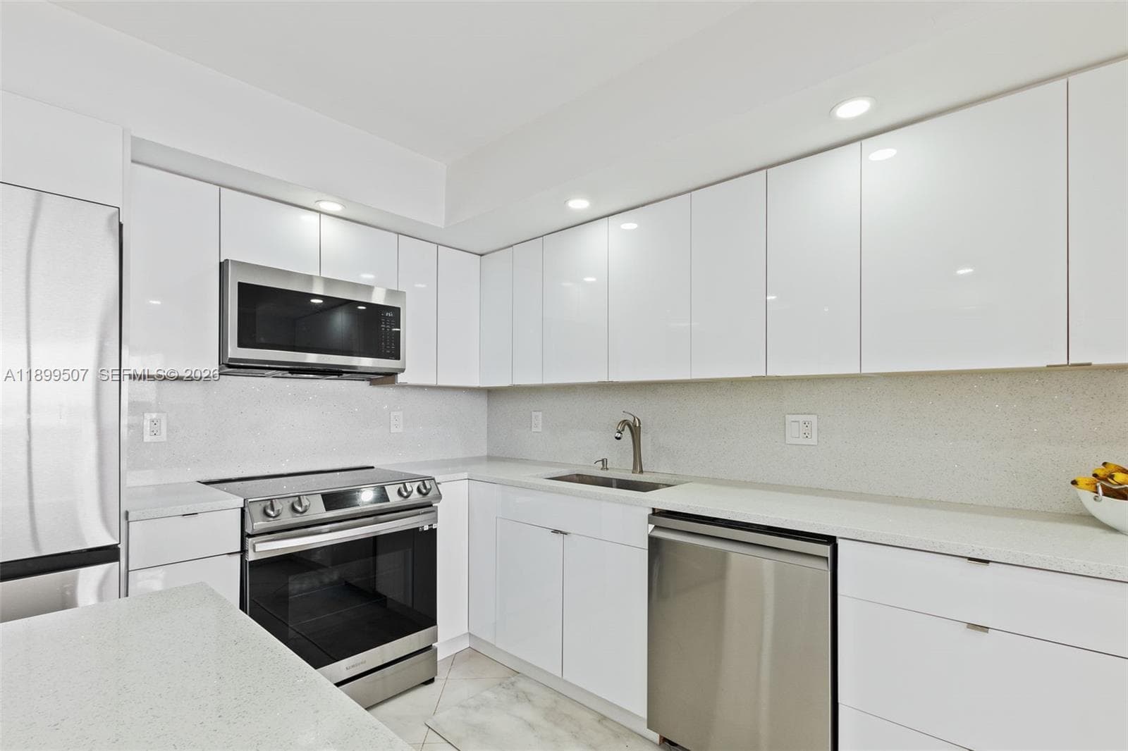 18021 Biscayne Blvd # 1003, Aventura FL 33160 photo 2