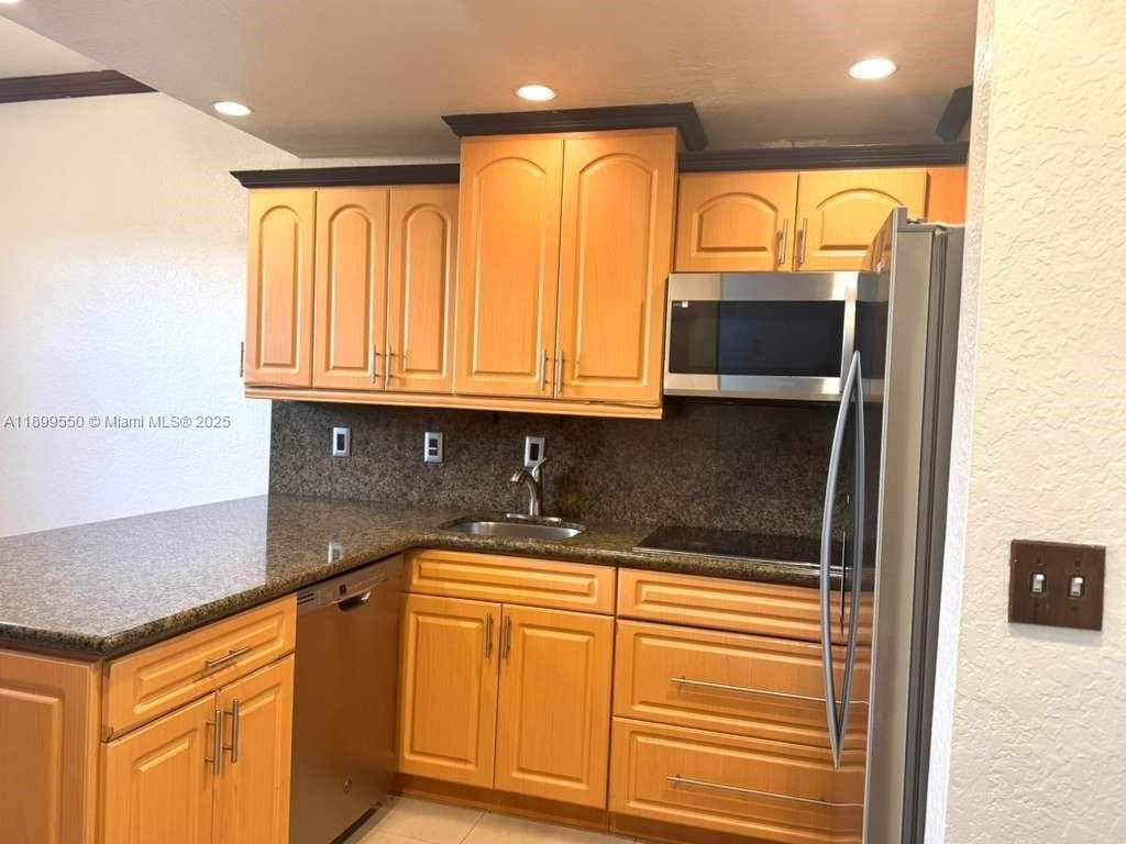 420 E 1st Ave # B204, Hialeah, FL 33010 photo 3