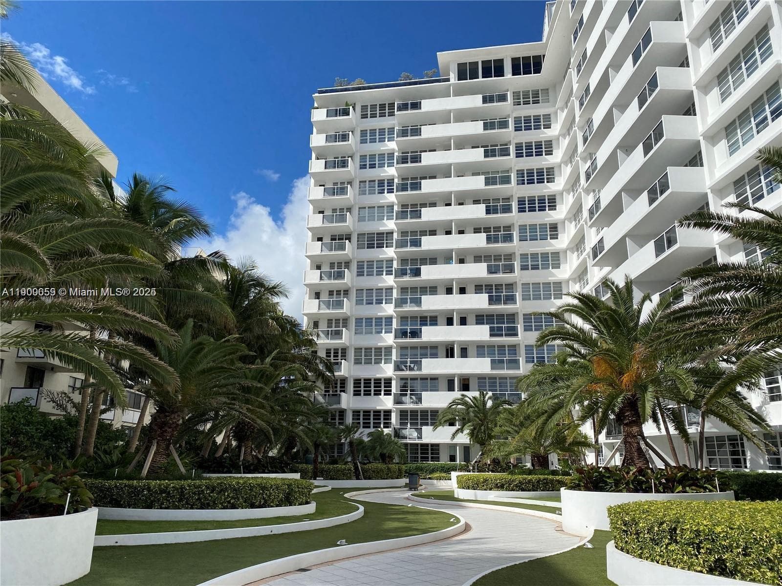 100 Lincoln Rd # 607, Miami Beach FL 33139 photo 2