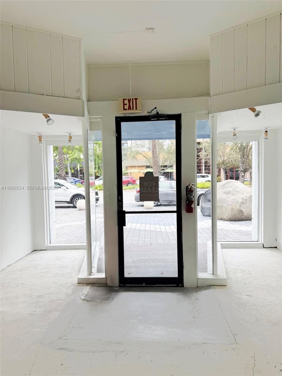 332 Miracle Mile, Coral Gables FL 33134 photo 3