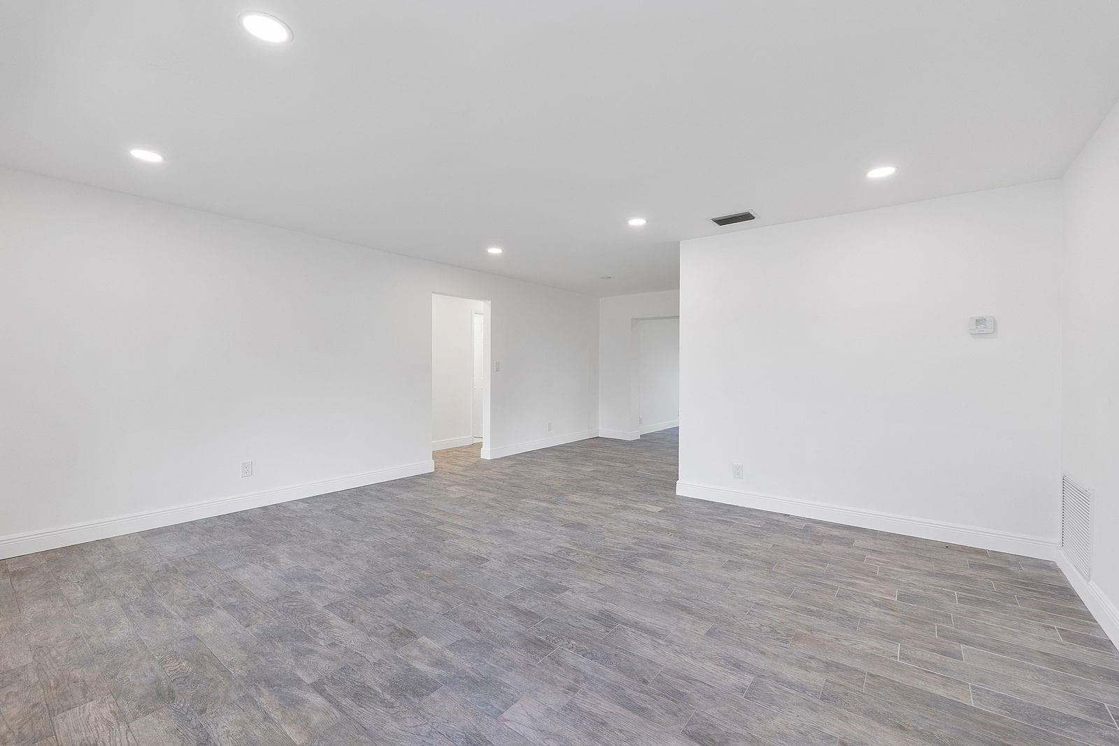 370 S Golf Boulevard, Pompano Beach FL 33064 photo 3