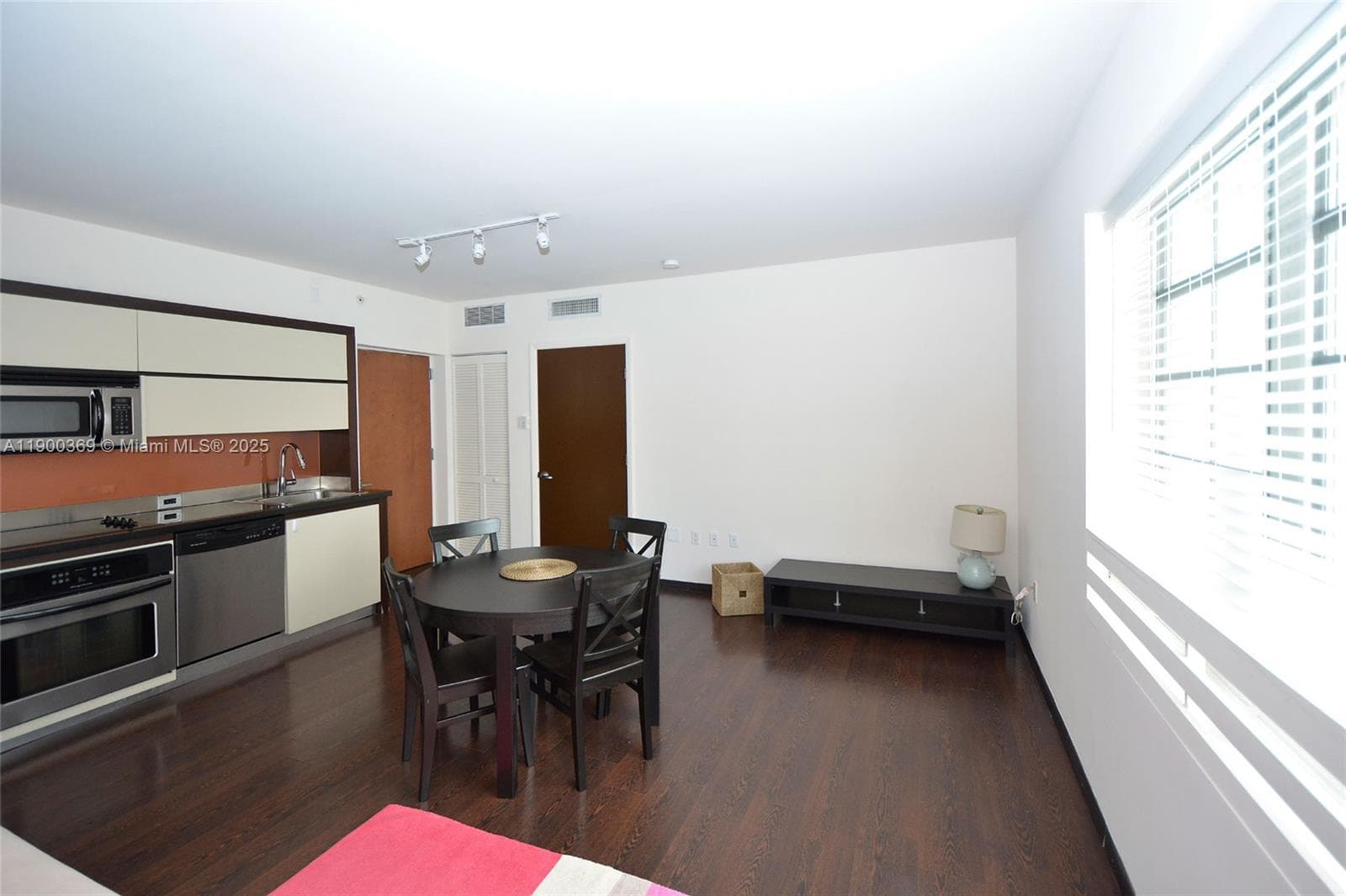 435 21st St # 205, Miami Beach FL 33139 photo 2