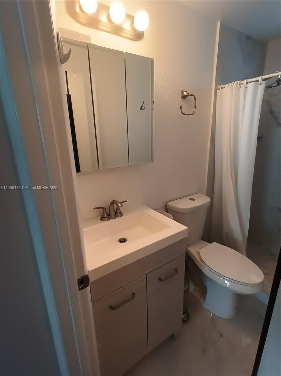 300 74th St # 3, Miami Beach FL 33141 photo 3