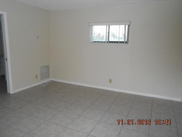 23 Crossings Circle # E, Boynton Beach FL 33435 photo 2