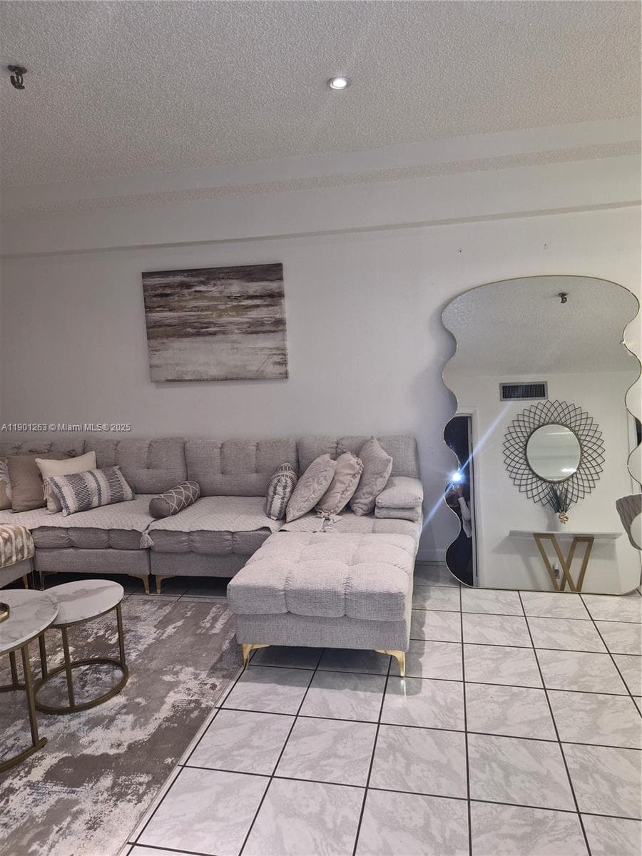 201 180th Dr # 411, Sunny Isles Beach FL 33160 photo 3
