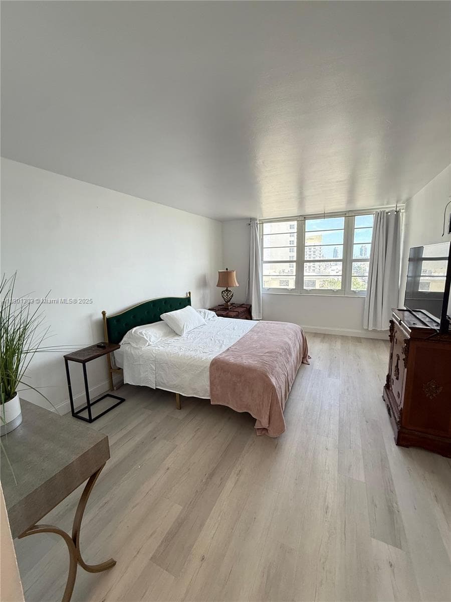 100 Lincoln Rd # 1111, Miami Beach FL 33139 photo 5