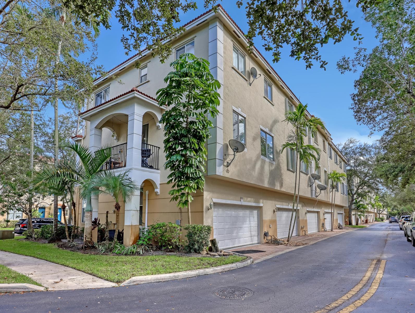 2850 S Oasis Drive, Boynton Beach FL 33426 photo 2