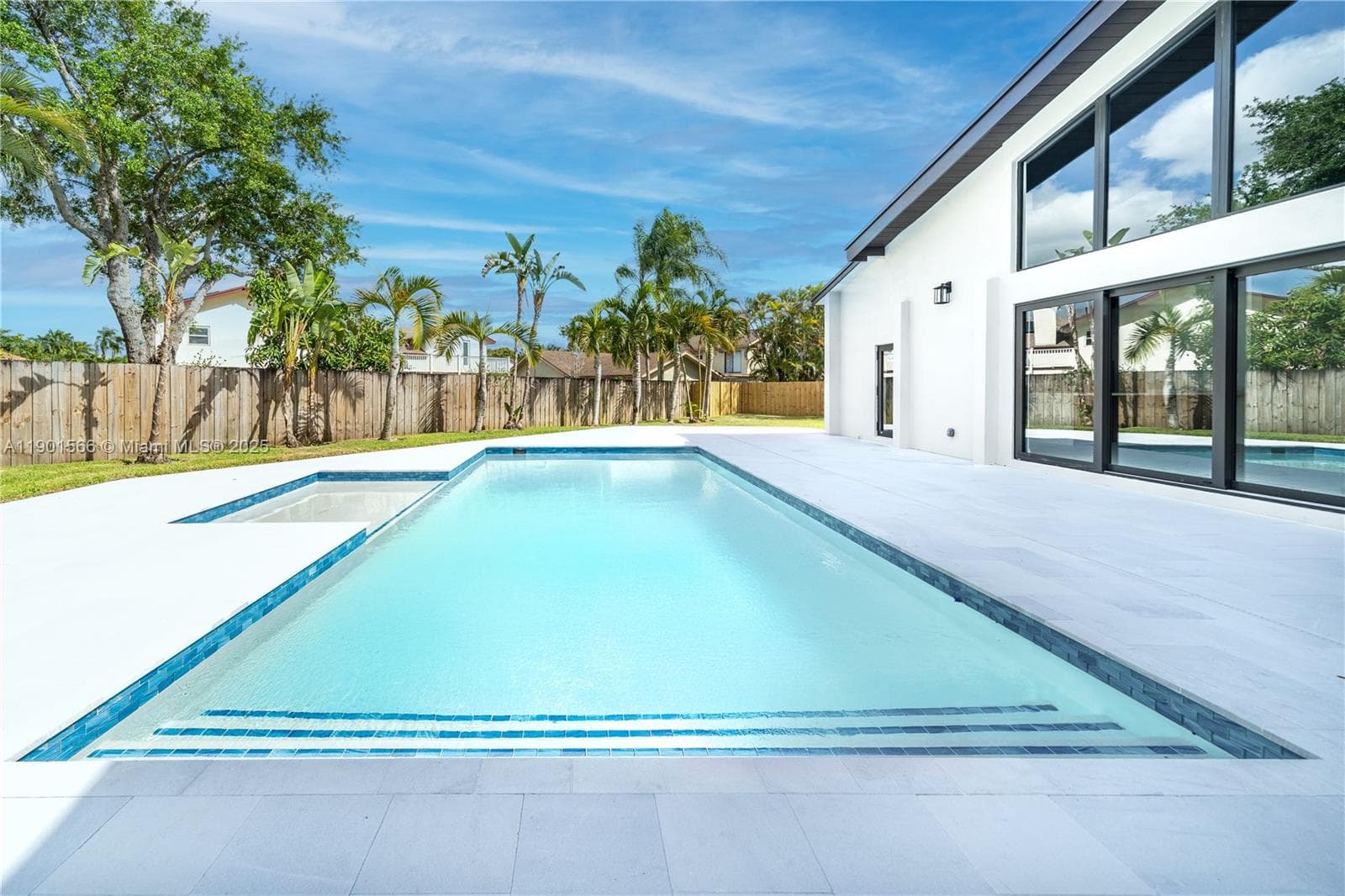 842 W Coco Plum Cir, Plantation, FL 33324