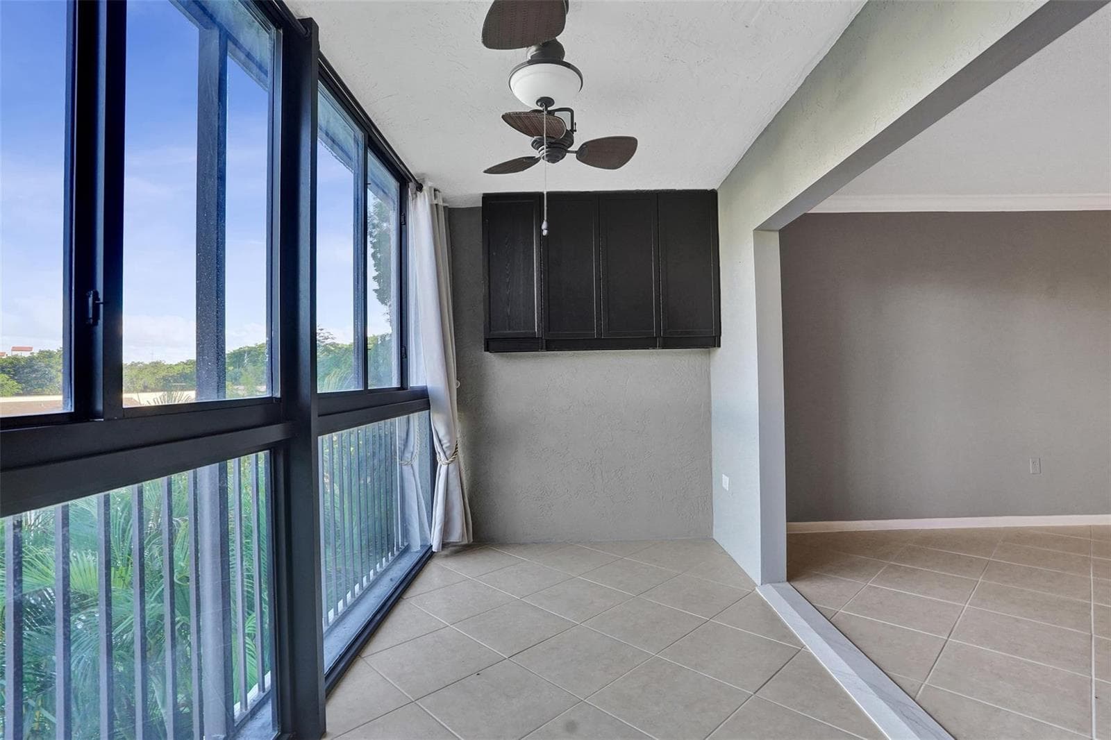 2334 S Cypress Bend Drive # 304, Pompano Beach FL 33069 photo 2