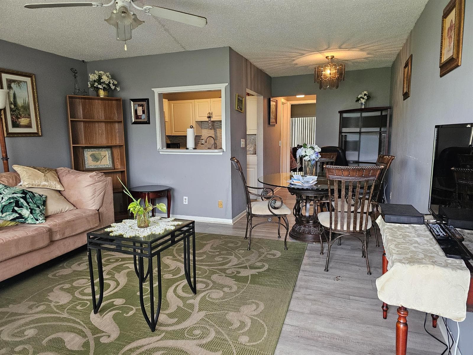 102 Easthampton E, West Palm Beach FL 33417 photo 2