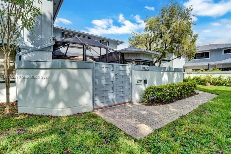 10026 NW 52nd Ter, Doral FL 33178 photo 5