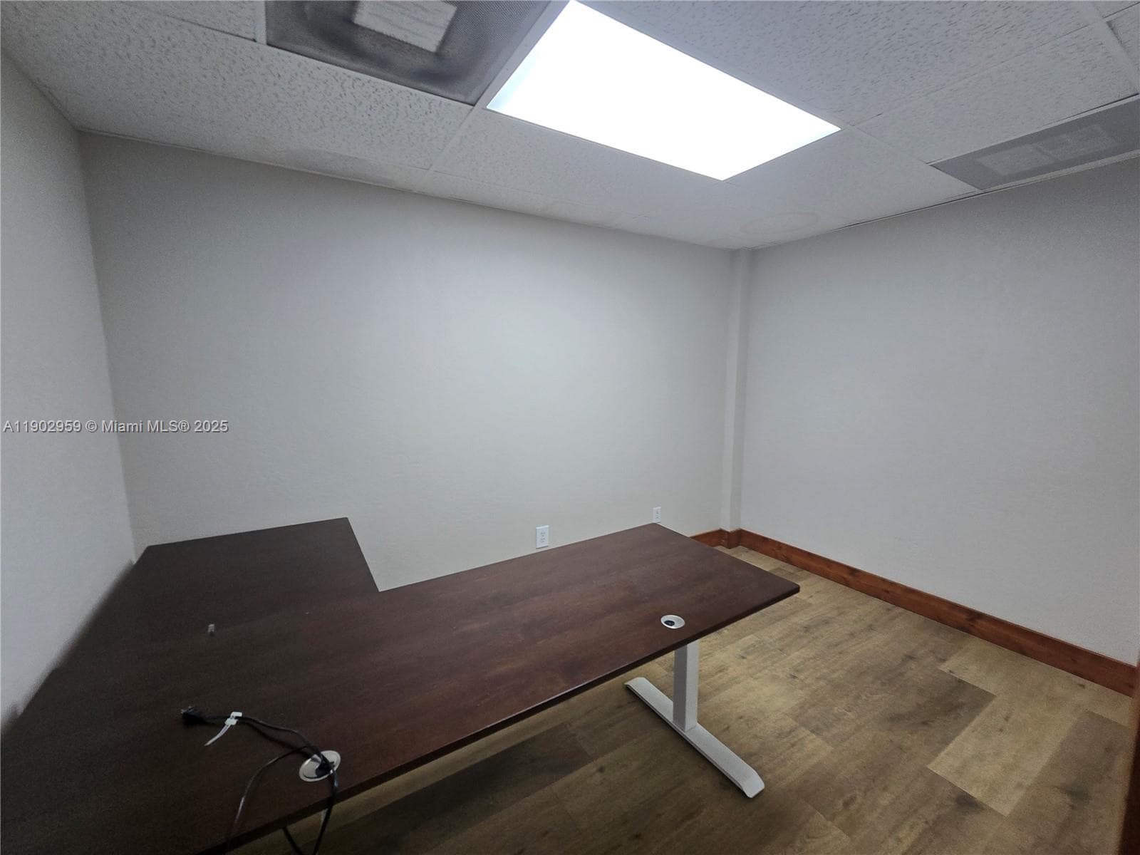 3580 NW 32nd St, Miami FL 33142