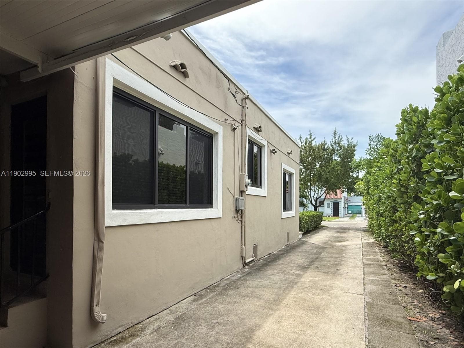1835 SW 10th St, Miami FL 33135 photo 5