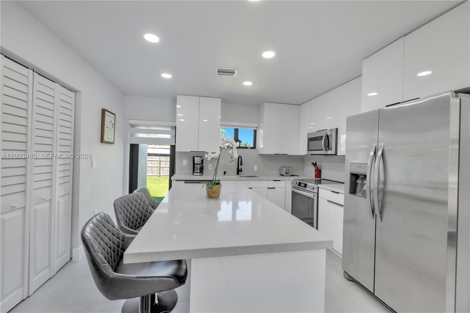 6021 SW 19th St, Miami FL 33155 photo 3