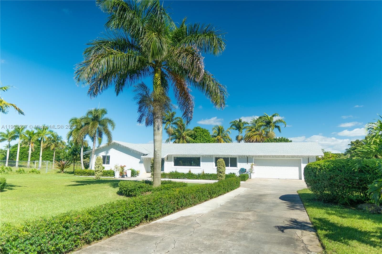 19245 SW 188th St, Miami FL 33187 photo 2