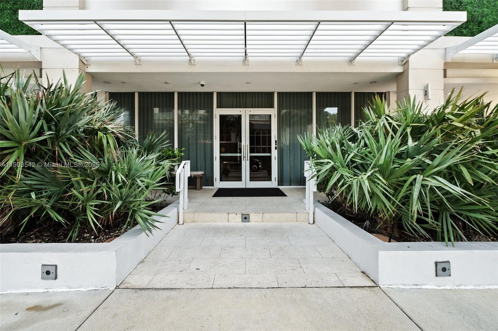 401 N Birch Rd # 505, Fort Lauderdale FL 33304 photo 4