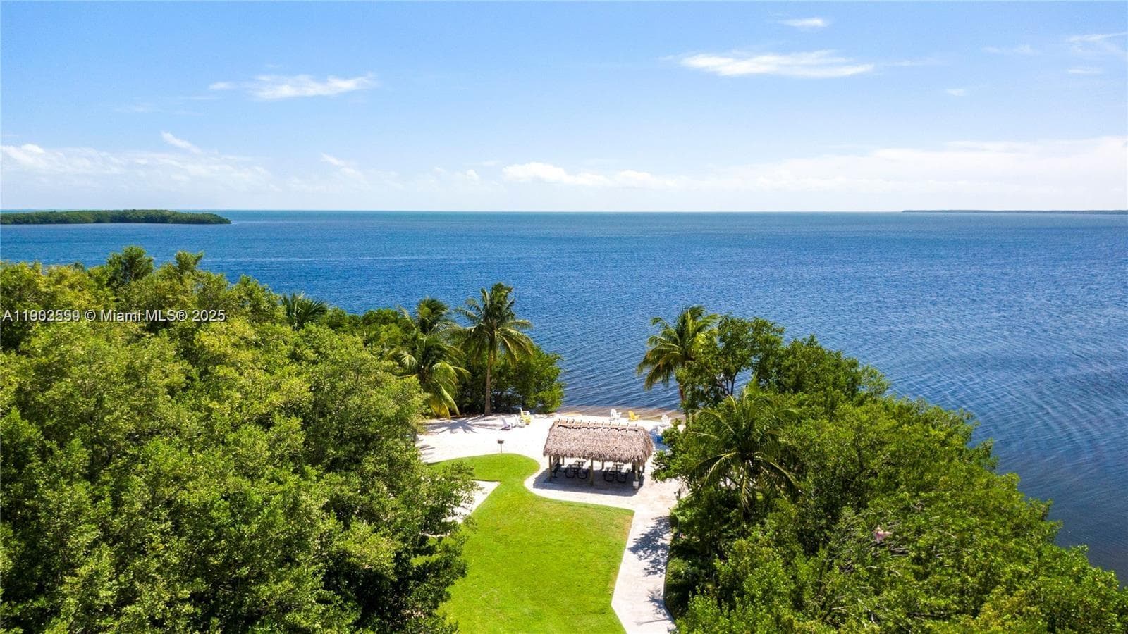 5863 Paradise Point Dr, Palmetto Bay FL 33157 photo 4