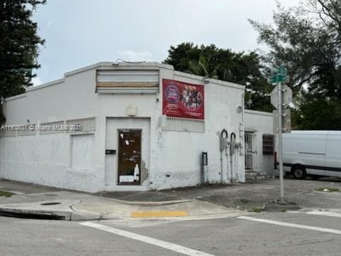 11628 NW 7th Ave, Miami FL 33168 photo 2