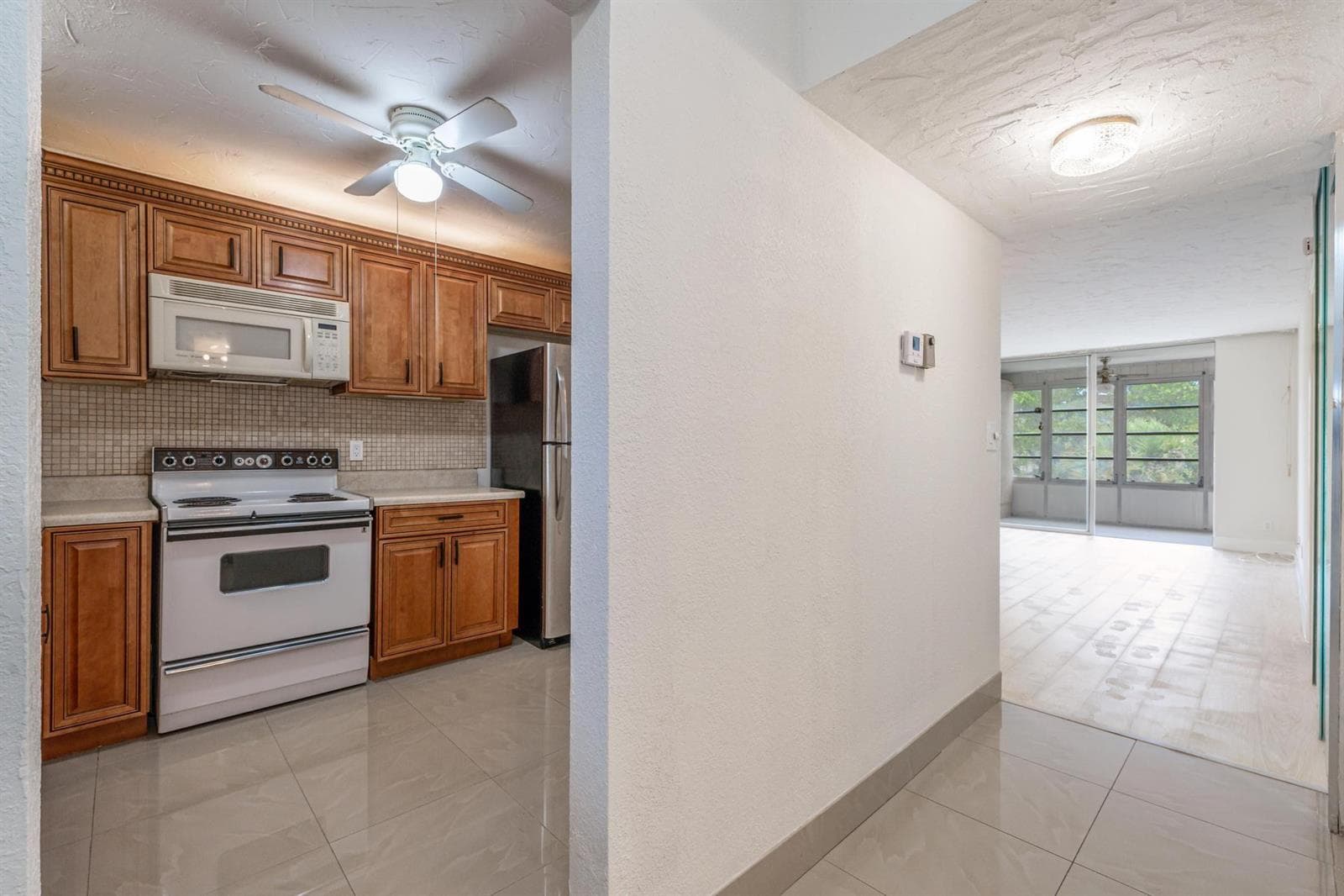 2551 Aragon Boulevard # 406, Sunrise FL 33322 photo 2