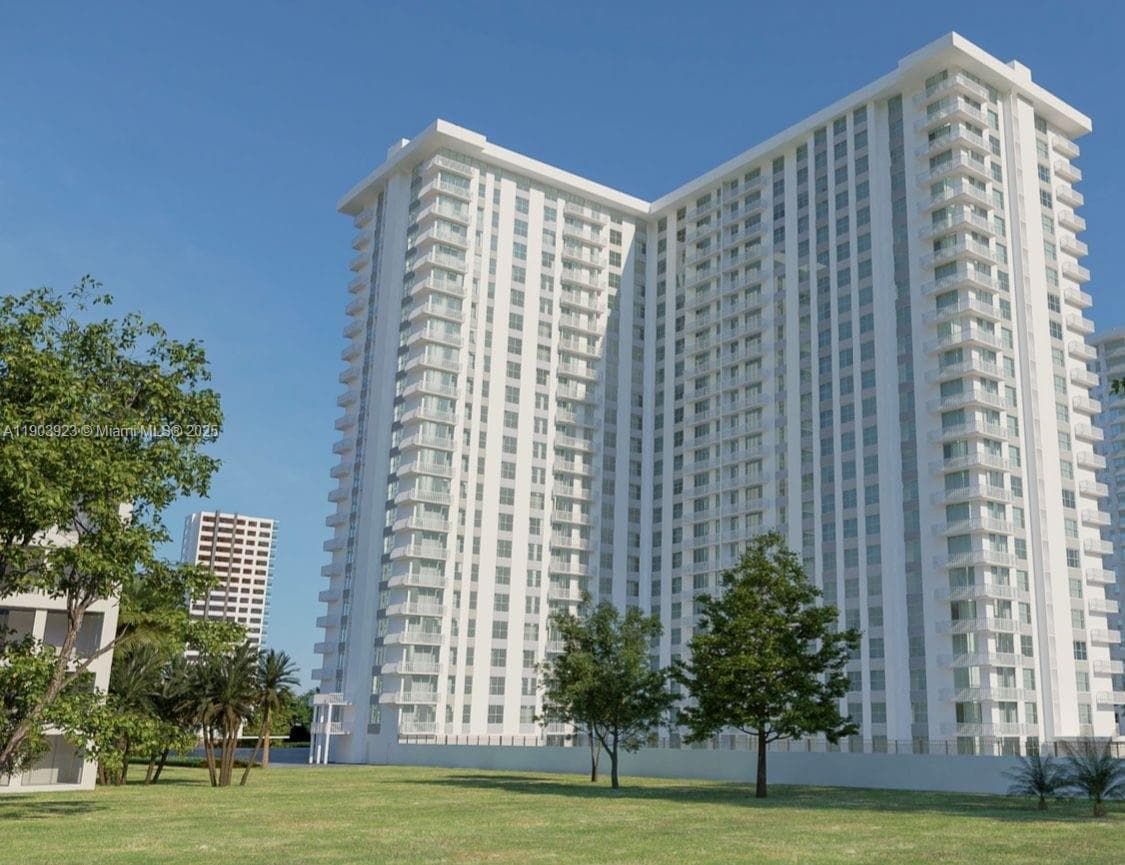 231 174th St # 3, Sunny Isles Beach FL 33160