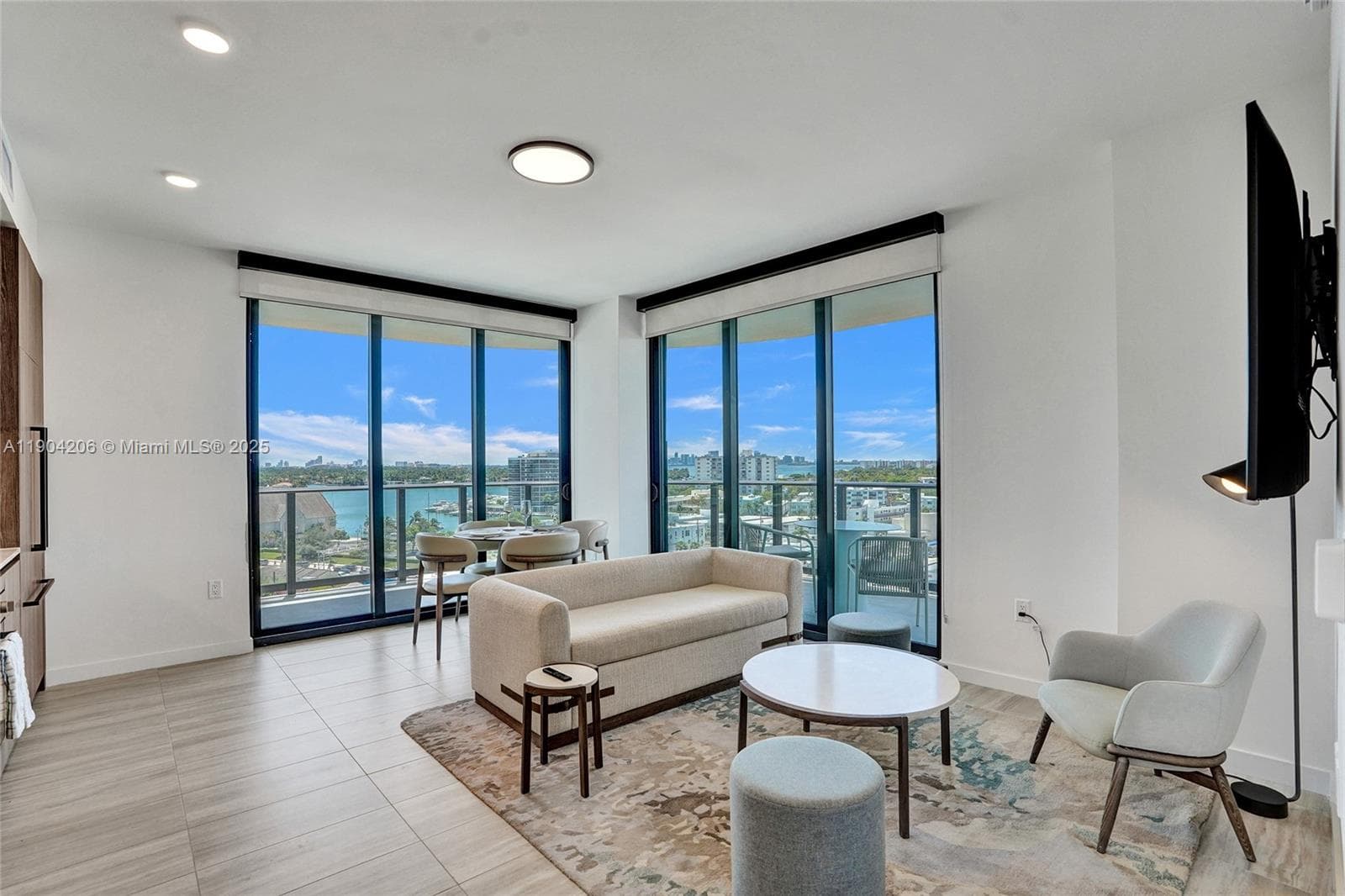 580 72nd St # 810, Miami Beach FL 33141 photo 5
