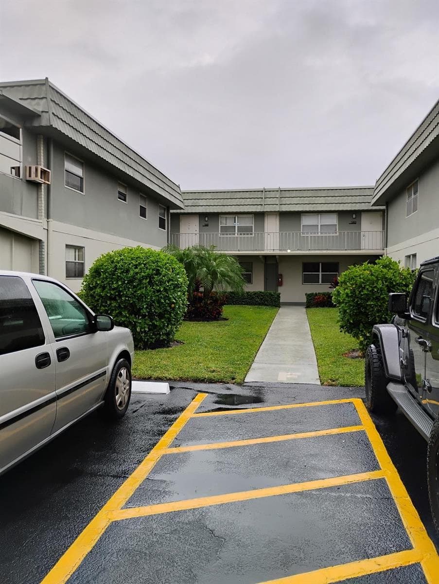 280 Flanders # F, Delray Beach FL 33484 photo 3