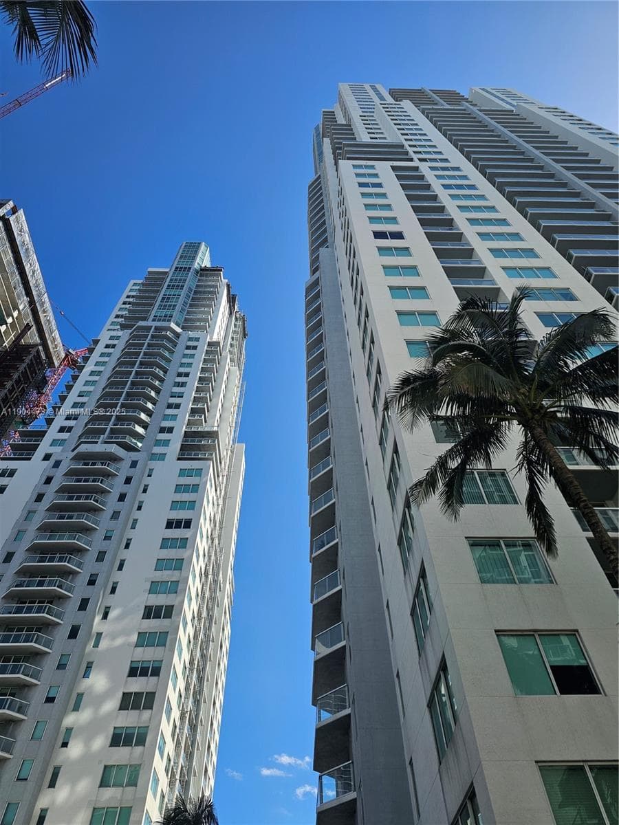 244 Biscayne Blvd # 908, Miami FL 33132 photo 2