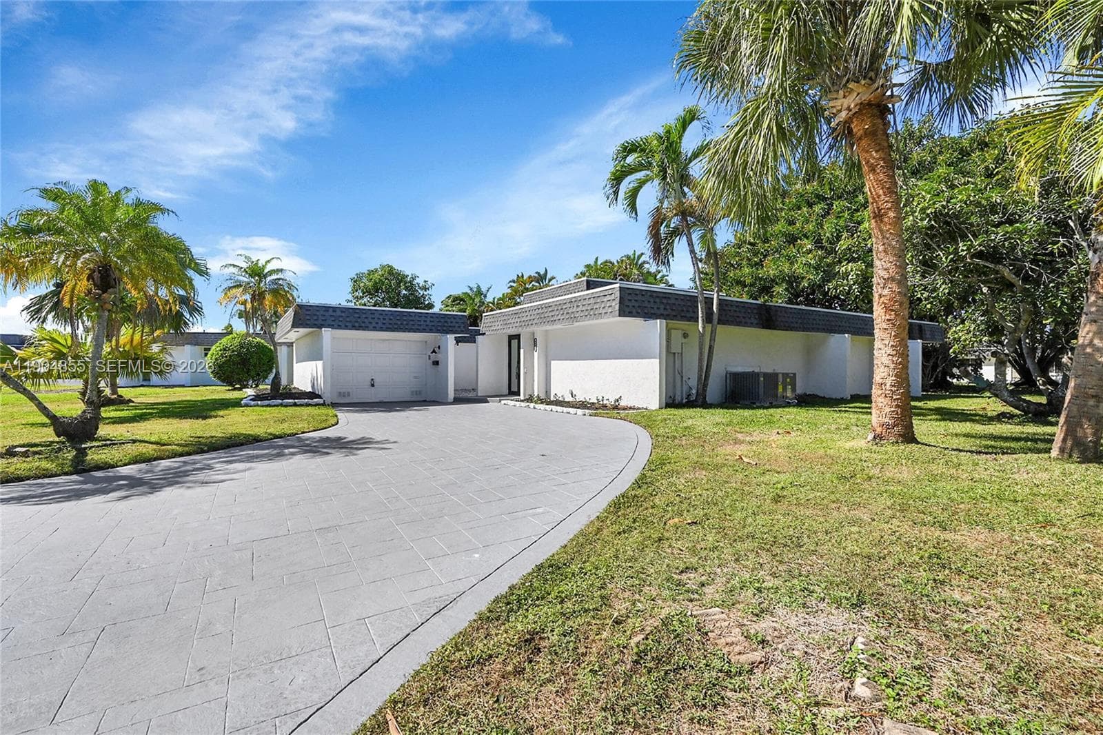 4603 King Palm Dr, Tamarac FL 33319 photo 2