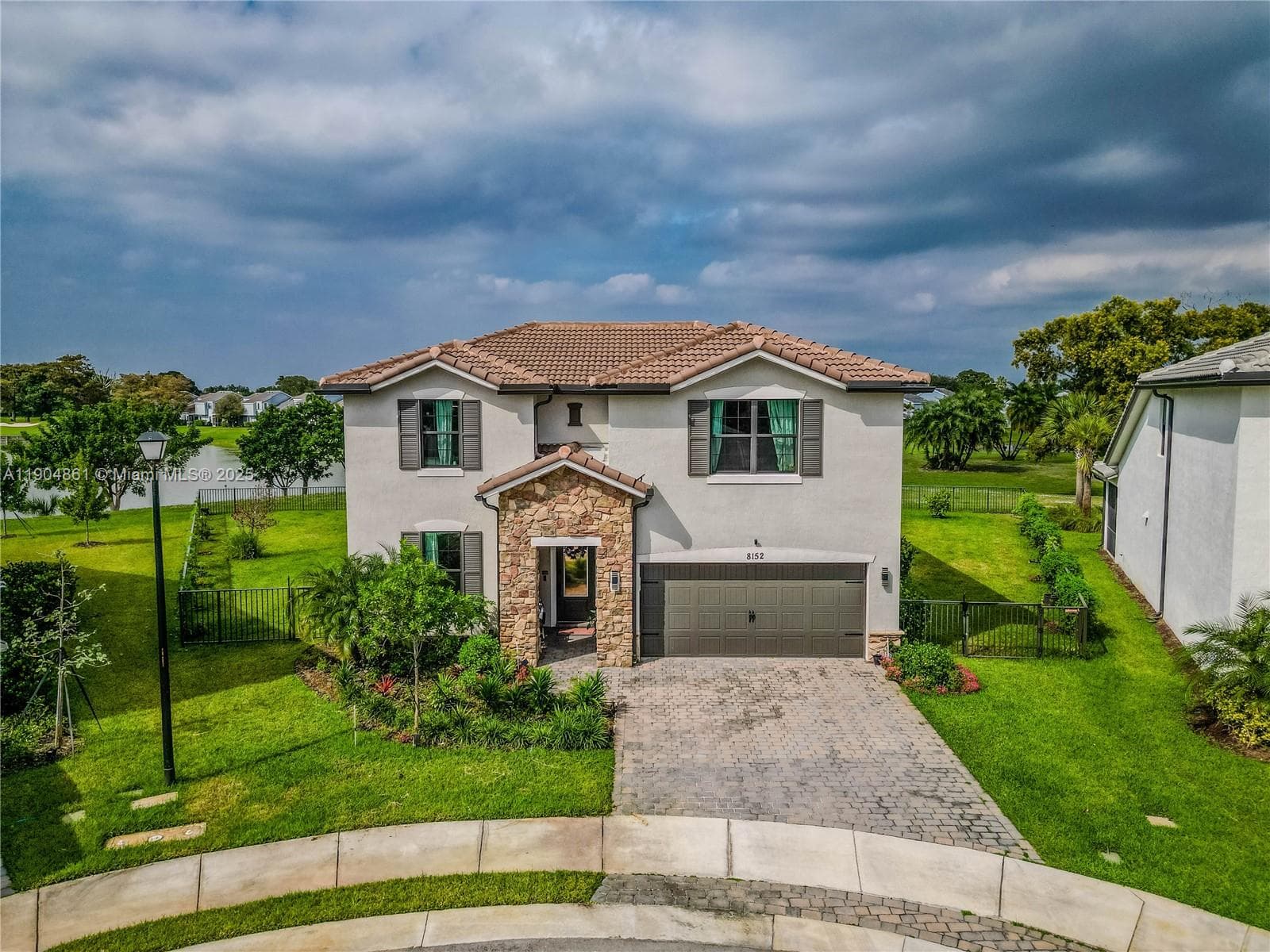 8152 NW 78th St, Tamarac FL 33321 photo 4