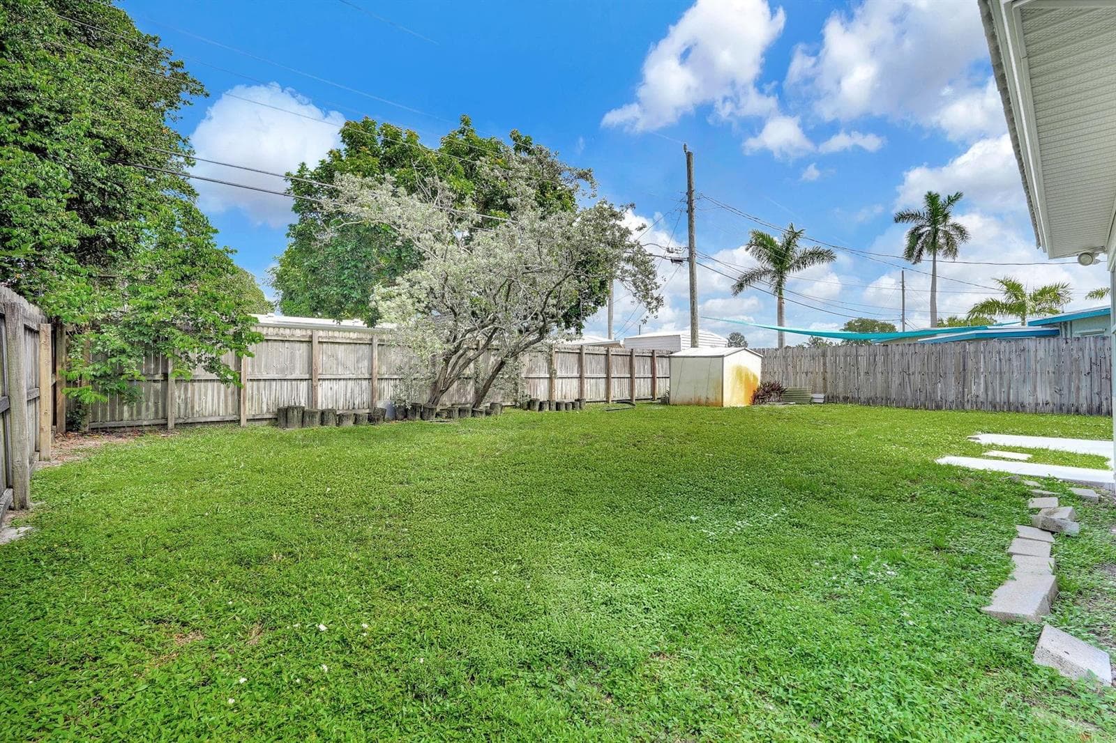 261 NE 45th Street, Oakland Park FL 33334 photo 4
