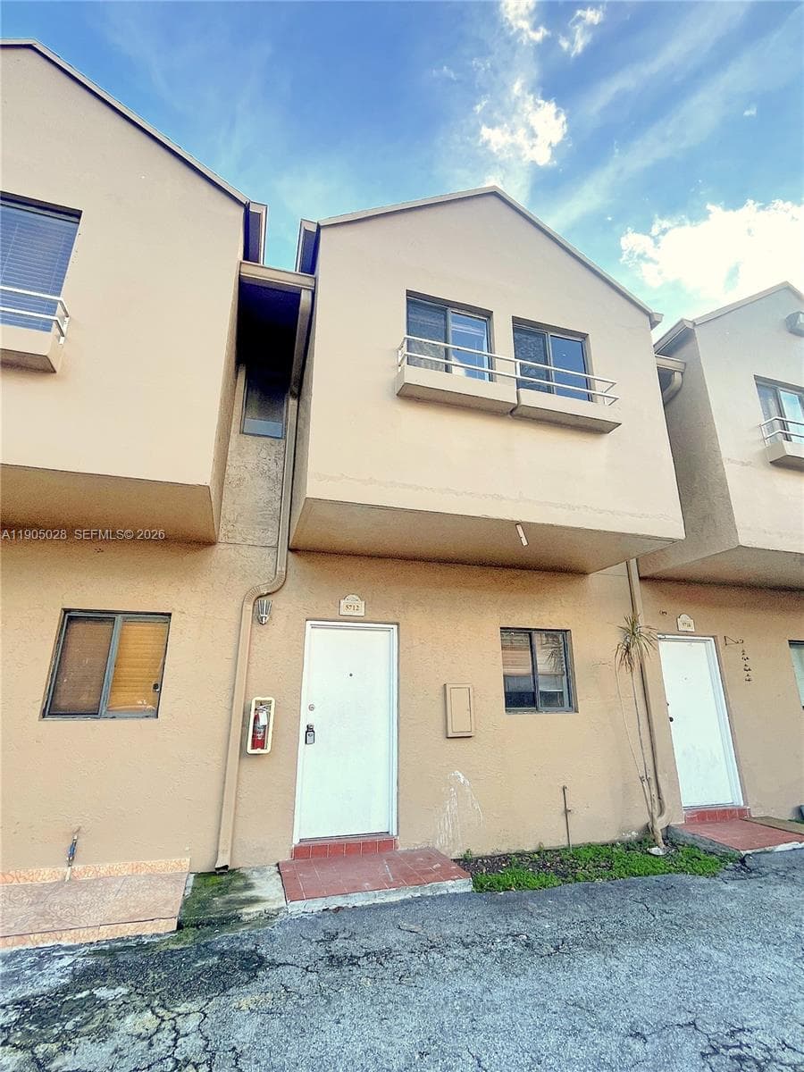 5712 W 25th Ct # 5712, Hialeah FL 33016 photo 3
