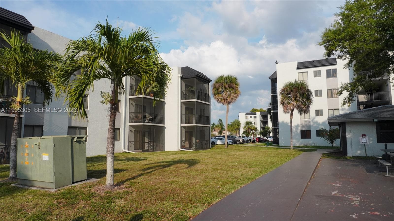 3710 N Pine Island Rd # 320, Sunrise FL 33351