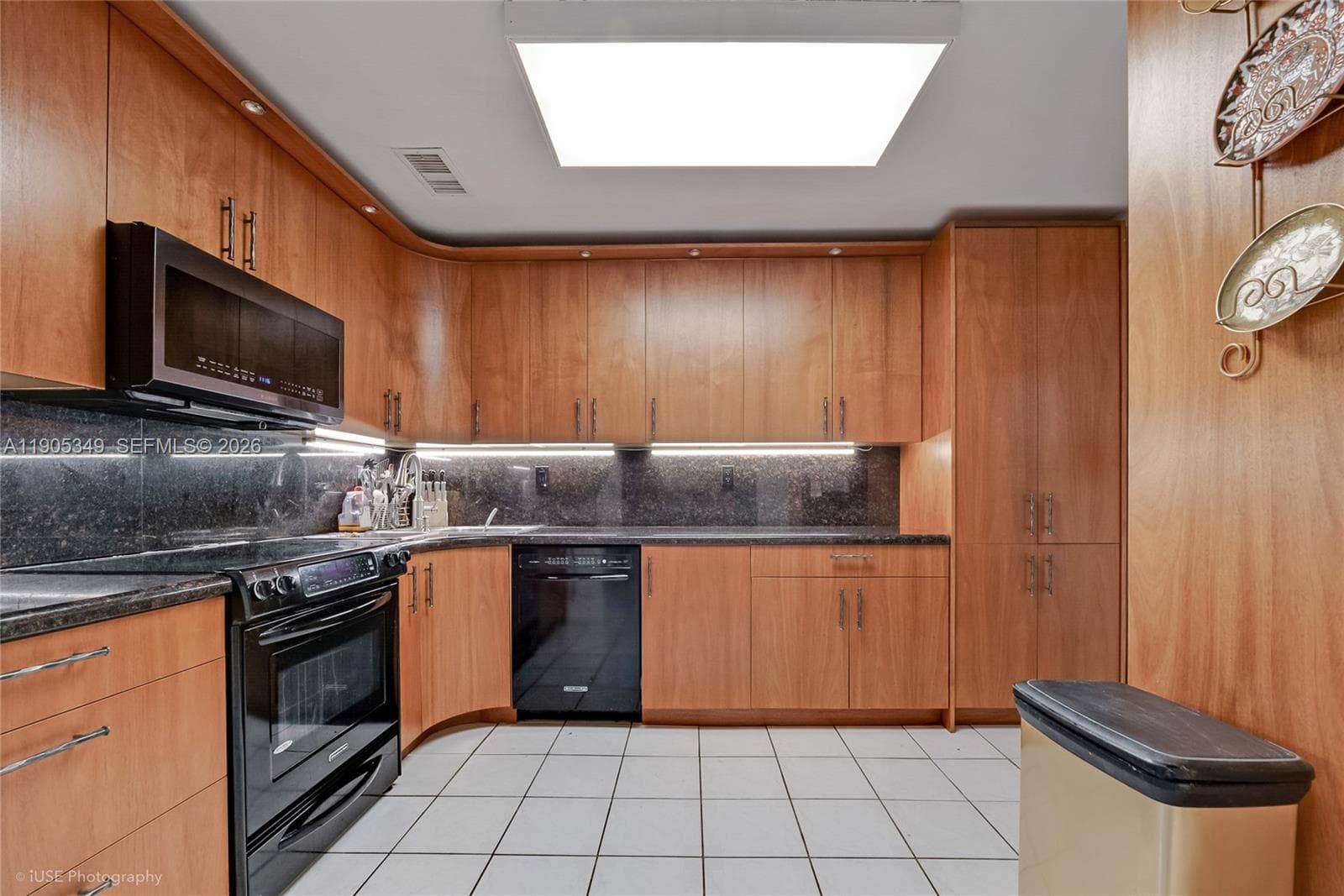 9500 SW 79th St, Miami FL 33173 photo 4